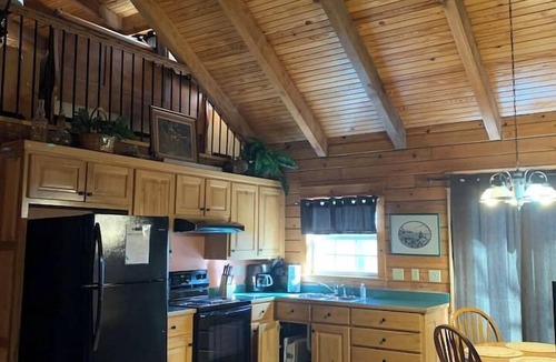 Garfield Cabin | Kenzy’s Wiilderness Lake View Cabin