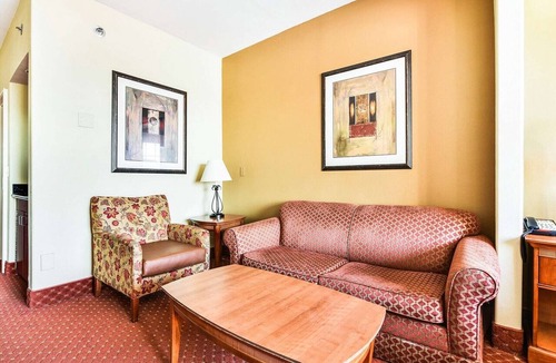 Central Oklahoma City Apartment | King Bed Accessible|Nsmk