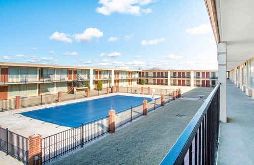 Central Oklahoma City Apartment | King Bed|Smk|Oklahoma City OK