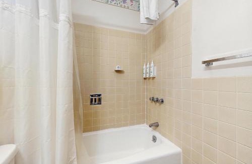 Alton Bay Hotel | King Birch Lake Home, Unit 5