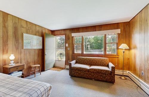 Alton Bay Hotel | King Birch Lake Home, Unit 7