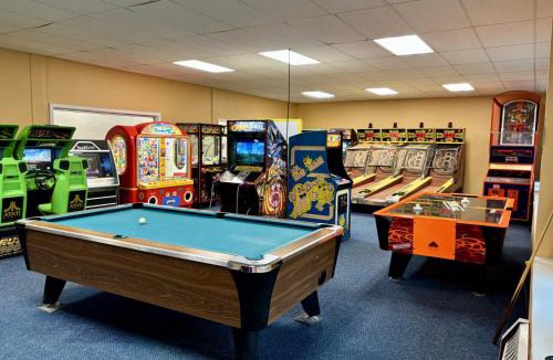 Lincoln Hotel | King Room with Loon Mountain & River Views, Indoor Pool