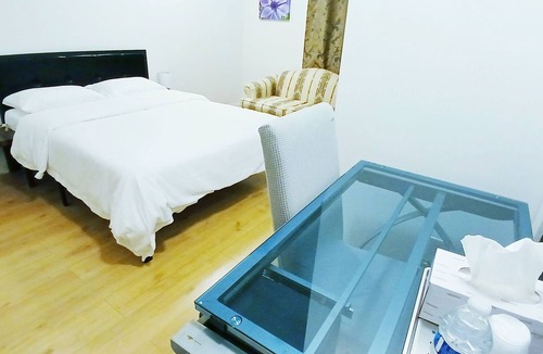 New London Hotel | King size bed, Private Bath, Free Wi-Fi, Self check in