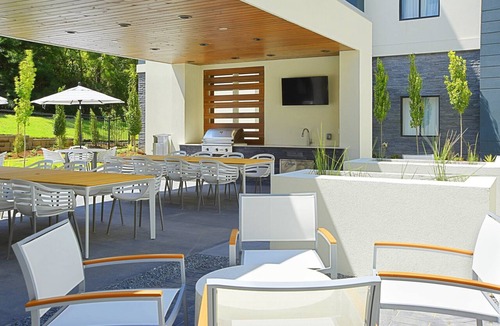 Little Rock Medical District Apartment | King Studio. Free Breakfast Buffet. Near Little Rock Medical Center.