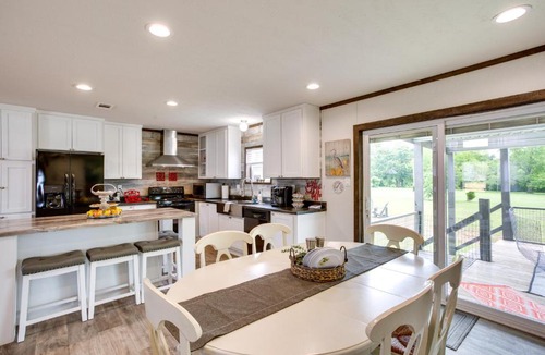 Kingston House | Kingston Home w/On-Site Boat Parking 2 Mi to Lake
