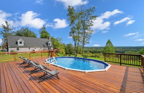 Mount Marion House | Kingston Ridge Chalet - Hot Tub & Pool