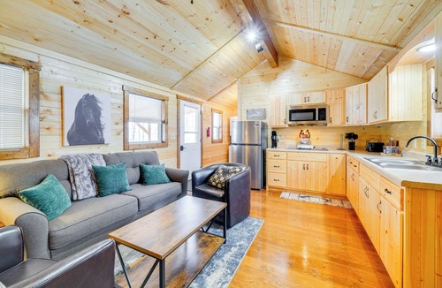 La Grange Cabin | La Grange Cabin on a Racehorse Farm w/Pond Views!