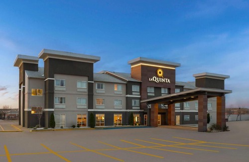 Fayetteville Hotel | La Quinta by Wyndham Fayetteville