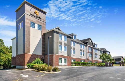 Pawcatuck Hotel | La Quinta by Wyndham Stonington-Mystic Area