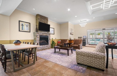 Pawcatuck Hotel | La Quinta by Wyndham Stonington-Mystic Area
