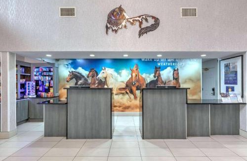 Weatherford Hotel | La Quinta by Wyndham Weatherford