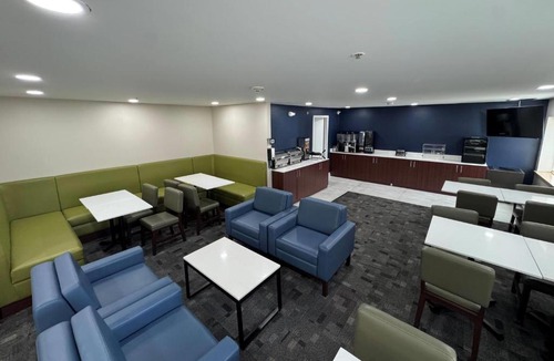 Auburn Hotel | La Quinta Inn by Wyndham Auburn Worcester