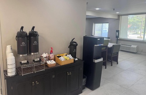 Auburn Hotel | La Quinta Inn by Wyndham Auburn Worcester