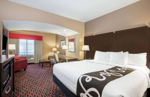 Conway Hotel | La Quinta Inn & Suites by Wyndham Conway