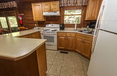 Cadiz Hotel | Lake Barkley State Resort
