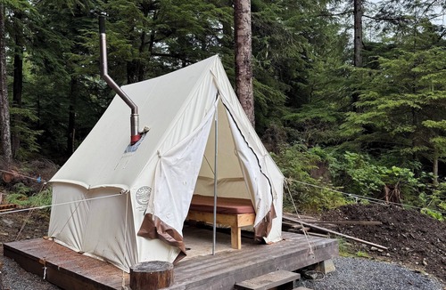 Hollis RV Rental | Lake Elizabeth Retreat - car rental available!