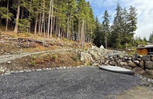 Hollis RV Rental | Lake Elizabeth Retreat - car rental available!