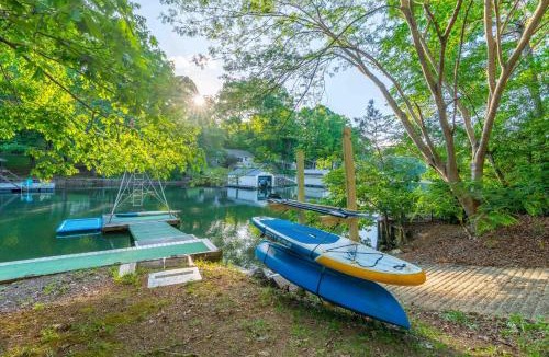 Hickory Bed & Breakfast | Lake Front Bed & Breakfast