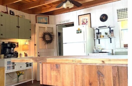 Southwick Cabin | LAKE FRONT ISLAND HIDE-AWAY WITH BOAT DOCK