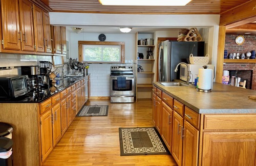 New Marlborough House | LAKE FRONT LAKE BUEL Monterey New Marlborough 10 M GREAT BARRINGTON PRIVATE DOCK