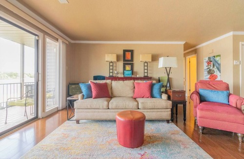 Rockwell Condo | Lake Front