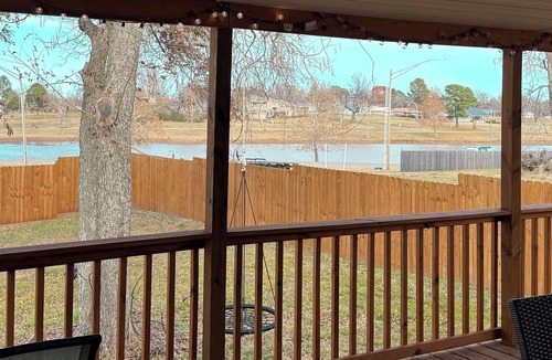 Eufaula House | Lake House Eufaula 2 Bedroom Home 1 block from Eufaula Cove Marina!