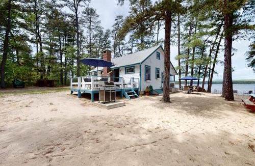 The Bays House | Lake House Retreat
