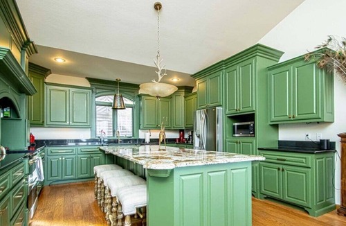 Mountain Pine House | Lake Ouachita: Peaceful 4BR Getaway, Lake Views
