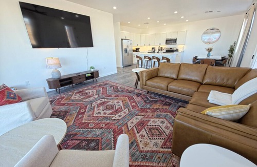 Greenehaven House | Lake Powell Views, Hot Tub, Game Room, Kayaks