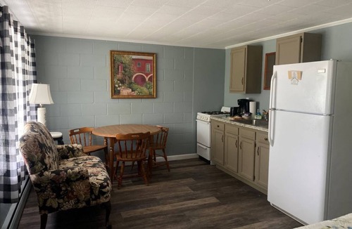Holderness Hotel | Lake Suite 7, Kitchen, Private Beach + Dock Access, Not Dog Friendly