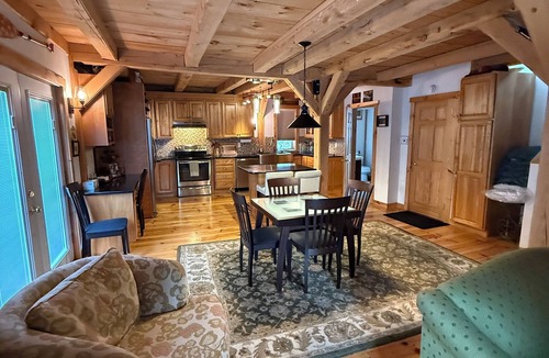 Newbury House | Lake Sunapee House