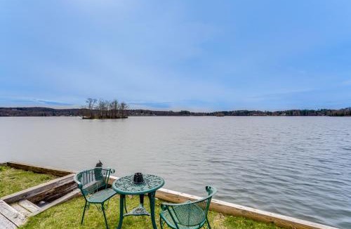 Pittsfield House | Lake Views & Dock Access - Pittsfield Cottage!