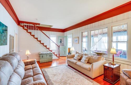 Pittsfield House | Lake Views & Dock Access - Pittsfield Cottage!
