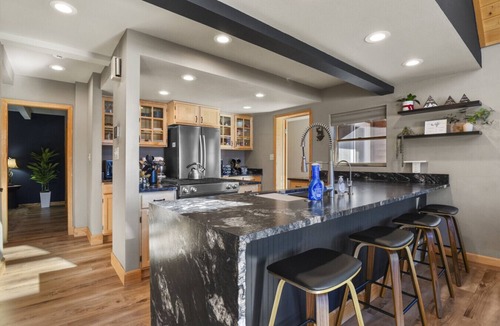 Spring Valley Cabin | Lake Views | Pikes Peak Views | Hot Tub