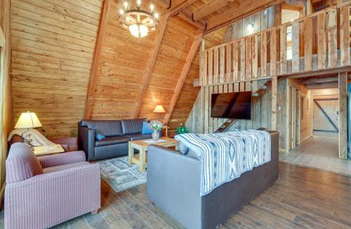 Columbia House | Lakefront A-Frame Cabin with Community Perks