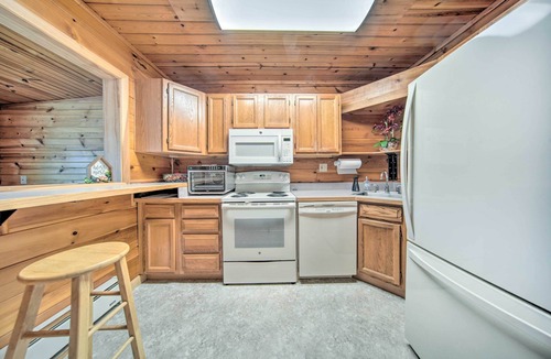 Newbury Cottage | Lakefront Burton Home w/Deck, Grill + Views!