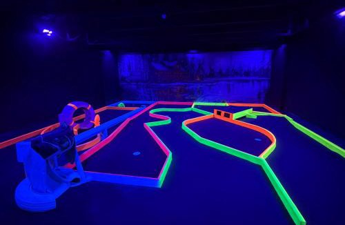 Portage Lakes House | Lakefront Escape- Hot Tub & Putt-Putt