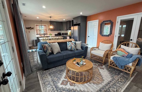 Portage Lakes House | Lakefront Escape- Hot Tub & Putt-Putt