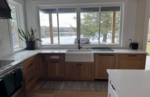 Middleton House | Lakefront Estate with Private Beach & Boat Launch