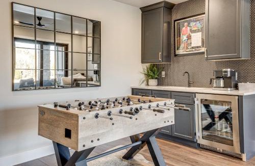 Jacksboro House | Lakefront Gem: Dock & Hot Tub in Jacksboro
