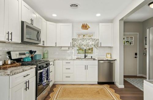 Portage Lakes House | Lakefront - Grill - Bunk Beds - Sleeps 6