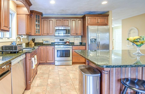 Barnstead House | Lakefront Home in Barnstead w/Seasonal Hot Tub