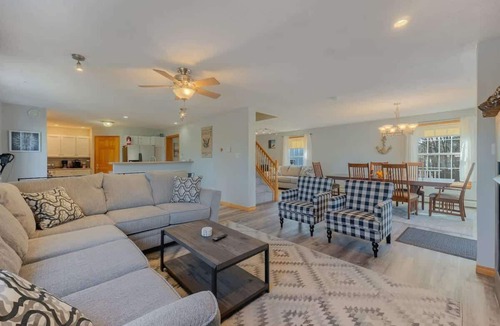 Lebanon House | Lakefront Home with Private Beach Access & Hot Tub