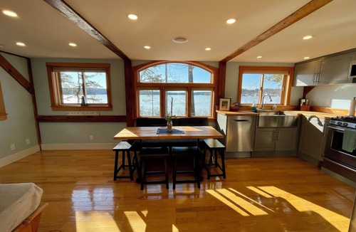 Northwood Cottage | Lakefront House on Pleasant Lake - Pet Friendly
