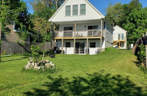 Windham House | Lakefront newly renovated 3-bedroom house with two Kitchens in tranquil Windham