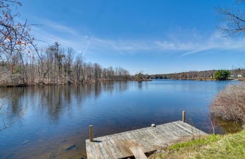 Oakland Apartment | Lakefront Oakland Vacation Rental w/Dock + Views!