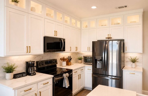 Tarrant County House | Lakefront Oasis w/covered Patio + outdoor Kitchen