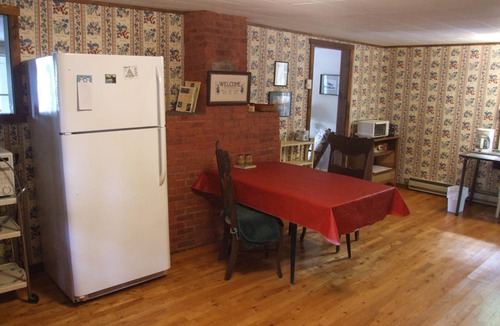 Monmouth Cottage | Lakefront Stress-Eraser