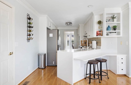 Hendersonville House | Lakefront, Swimming pool family home minutes from downtown Nashville