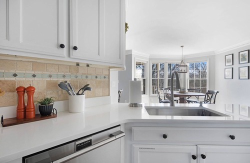 Hendersonville House | Lakefront, Swimming pool family home minutes from downtown Nashville